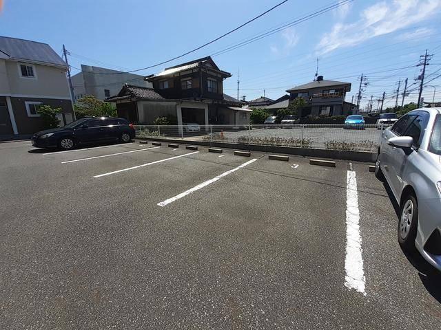 メゾン・ド・ケイ　Ｂ（203） 駐車場