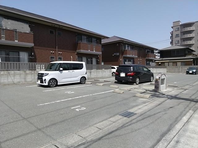 アーバンライフ塩屋台　B棟（B101） 駐車場