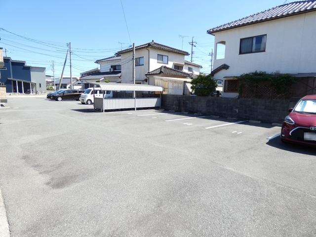 カーサエスペランザ　A棟（A201） 駐車場