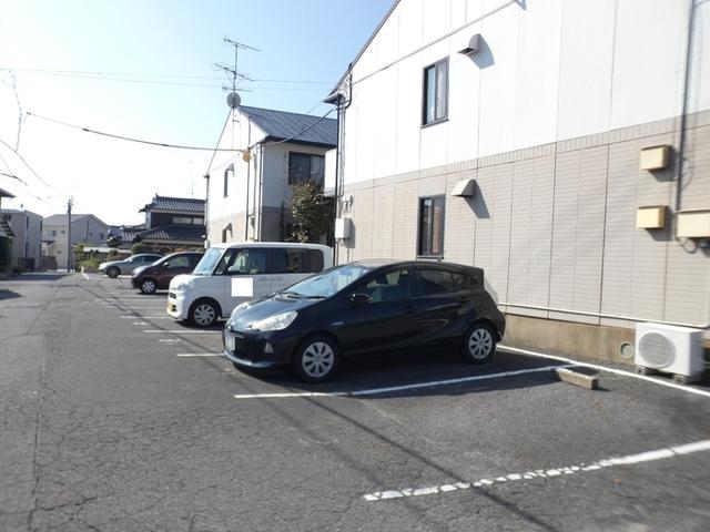 セジュールソシア　B棟（B202） 駐車場