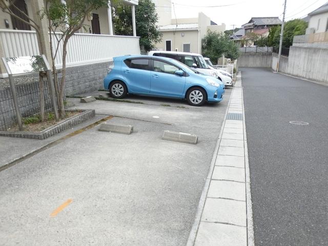 ハイマート小串（203） 駐車場