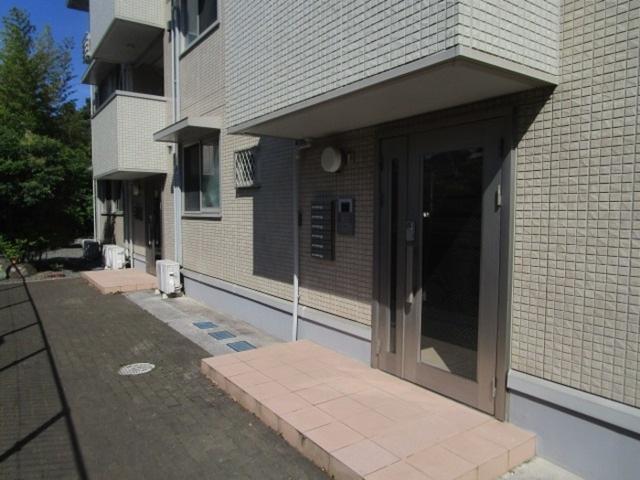 クリスタルコート（302） エントランス