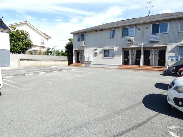 アムール常盤（103） 駐車場