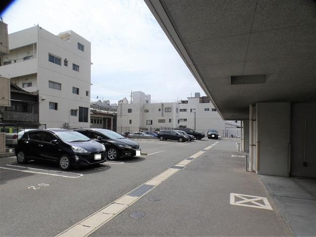 セントラルコートＵ（0606） 駐車場