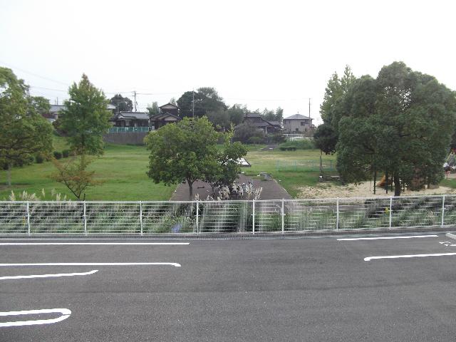 ファミールＢ（101） 駐車場