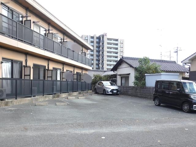 バウハウス弐番館（108） 駐車場