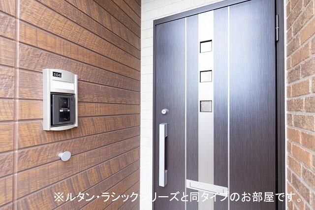 フォレストガーデンヒルズＡ（104） エントランス