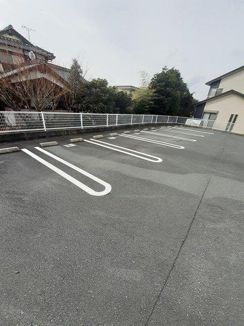 グランデ　フィオーレⅠ（103） 駐車場