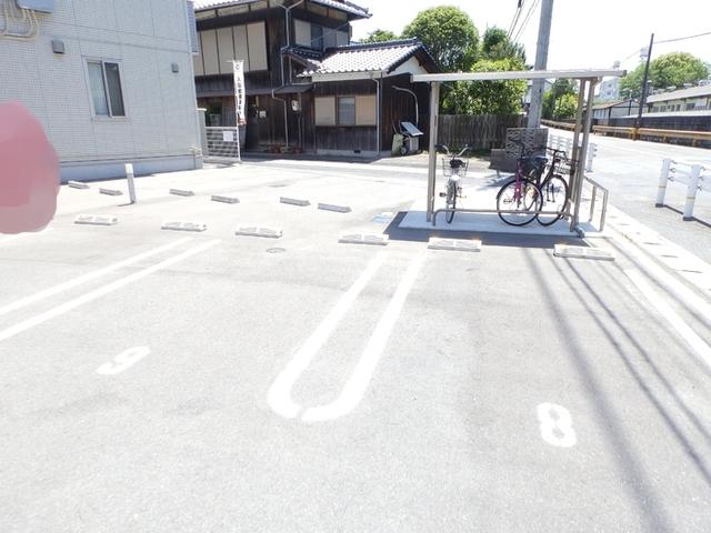 アーバン宮地D（203） 駐車場
