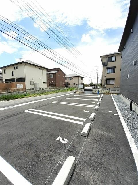 ルーエ（202） 駐車場