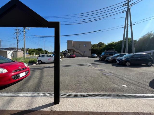 ヌーベルバーグ 駐車場