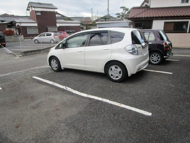 ハイツ上宇部（204） 駐車場