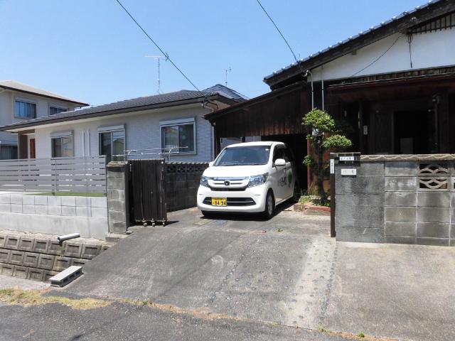 宇部市厚南中央５丁目　戸建て　 駐車場