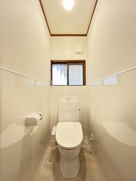 宇部市末広町　戸建て住宅 トイレ