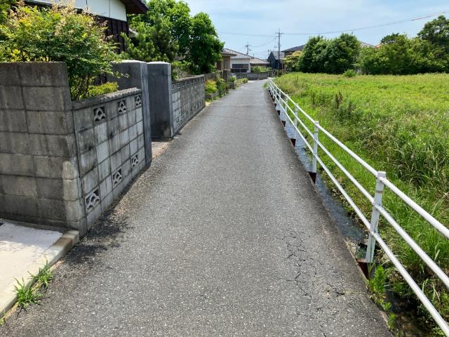 宇部市野中２丁目土地 前面道路含む現地写真