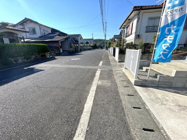 宇部市大字西岐波戸建て住宅 前面道路含む現地写真
