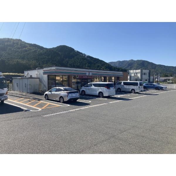 セブンイレブン山口徳佐店