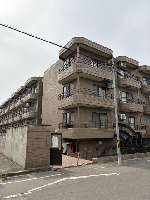 ロワイヤルユウ弘前富田 外観