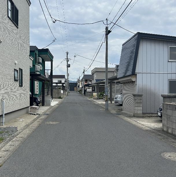 城南3丁目売地 前面道路含む現地写真
