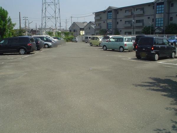 パレスエクセル伏見久我（503） 駐車場