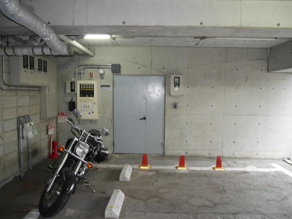 天神朝陽マンション（100） 駐車場