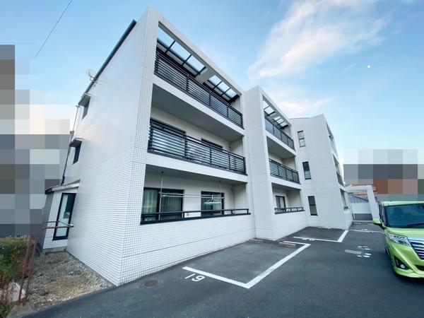コンポステラ（101） 駐車場