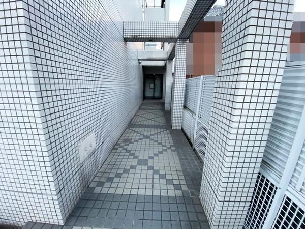 コンポステラ（101） エントランス