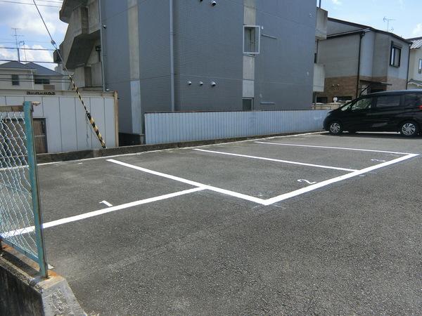 長法寺祭ノ神駐車場 外観