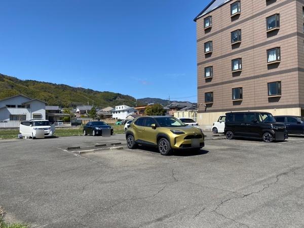 メゾン・ドュ・トゥジュール（307） 駐車場