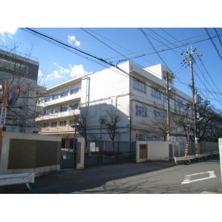 長岡京市立長岡中学校：1581m