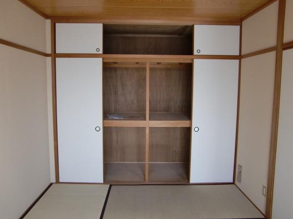 ハイツ山田（301） 収納