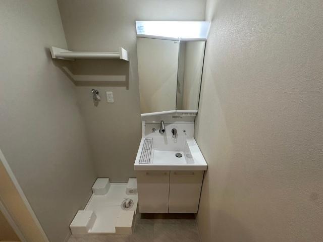 KRM RESIDENCE NAGAOKATENJIN（106） 洗面