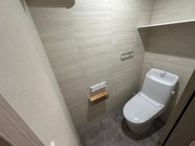 KRM RESIDENCE NAGAOKATENJIN（106） トイレ