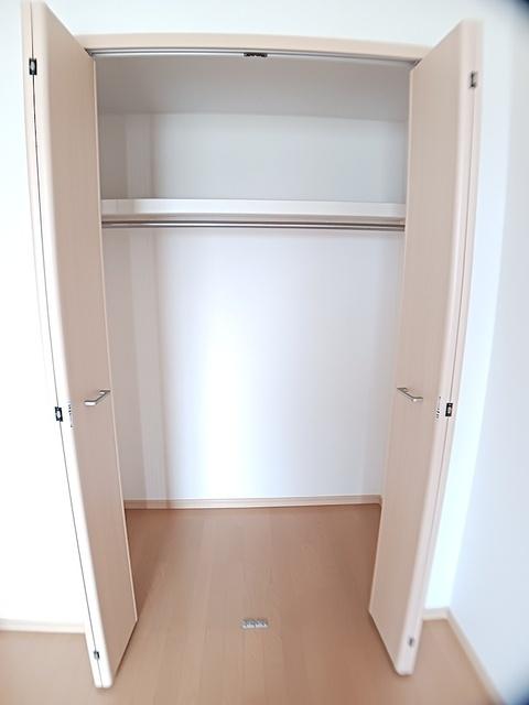 ロイヤルメドウ（305） 収納