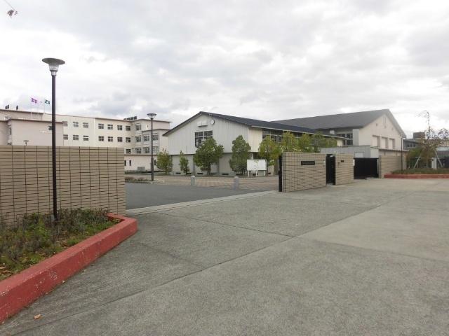 京都府立乙訓高校：1114m