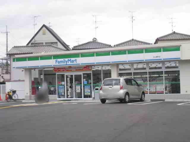 ファミリーマート大山崎町店：609m
