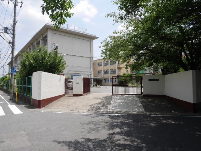 京都市立久世中学校：1635m
