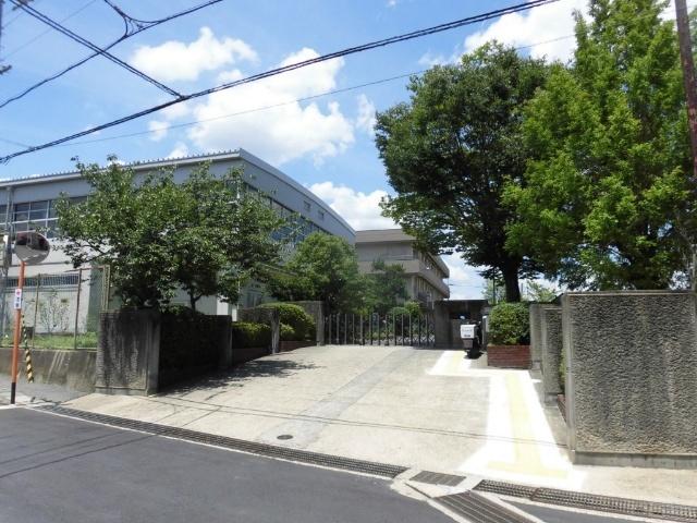 長岡京市立長岡第十小学校：765m