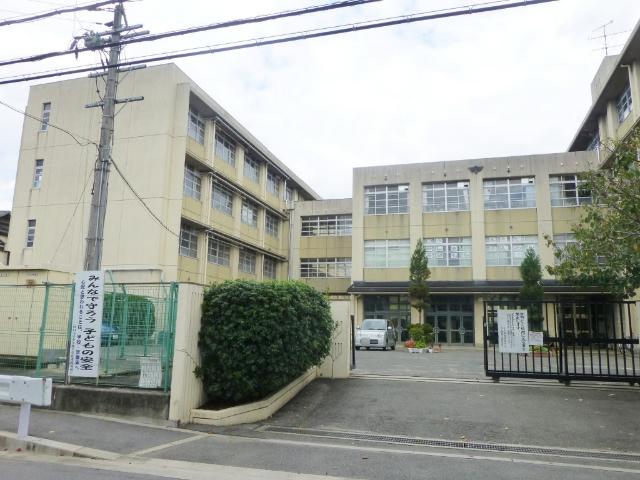 向日市立寺戸中学校：768m