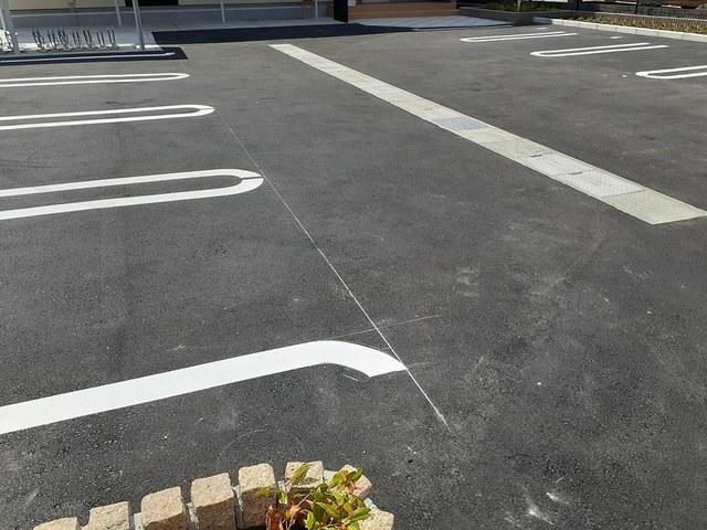 グリーンハイツ向日（205） 駐車場