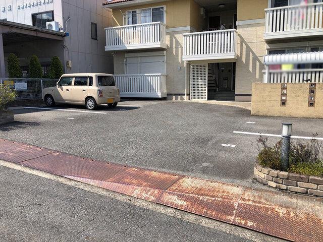 Douce　Fleur77（101） 駐車場