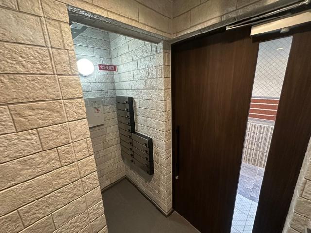 KRM RESIDENCE NAGAOKATENJIN（106） エントランス