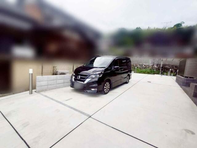 アークハイツ（102） 駐車場