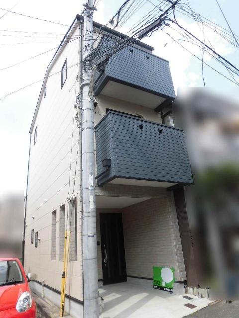 西大路駅より徒歩13分 築19年1ヶ月 3階建の賃貸物件