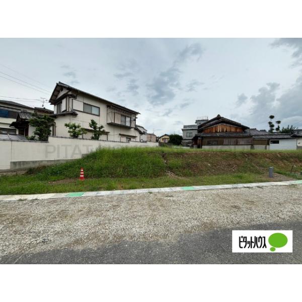 京都府乙訓郡大山崎町字下植野小字梅ケ畑