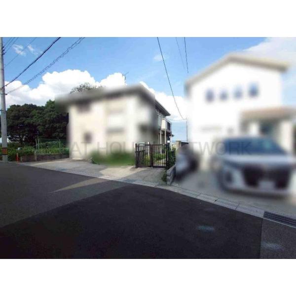 当該物件は写真の奥側になります