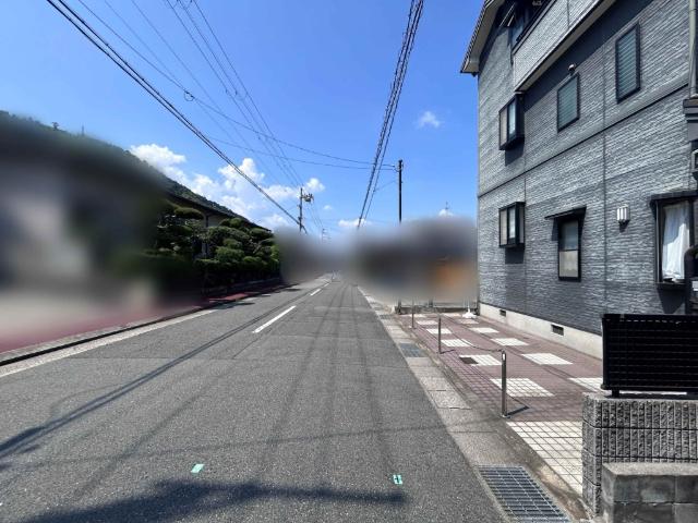 乙訓郡大山崎町大山崎尻江　中古住宅 前面道路含む現地写真