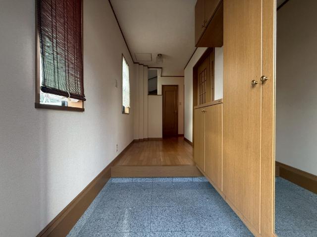 乙訓郡大山崎町大山崎尻江　中古住宅 玄関