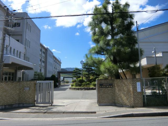 長岡京市立長岡第二中学校