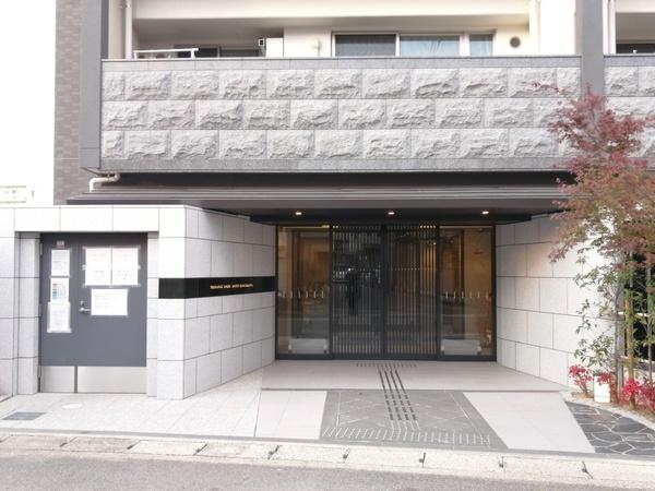 プレサンスロジェ京都桂川 エントランス